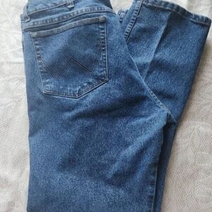 57 Wrangler Rugged Wear Classic Men's Blue Denim Straight Leg Jeans